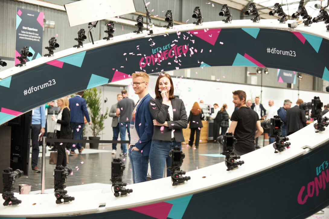 Bild zeigt die 360-Grad-Kamera auf dem d.velop forum 2023