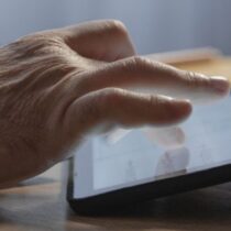 Beitragsbild Blogartikel KI Vertragsanalyse