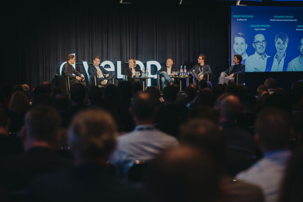 Die hochkarätig besetzte Panel Diskussion beim d.velop partner summit sorgte für spannenden Gespächsstoff auch in den Pausen